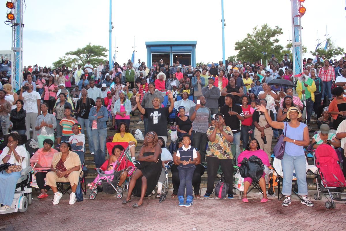praise-in-the-park-2014-wppz