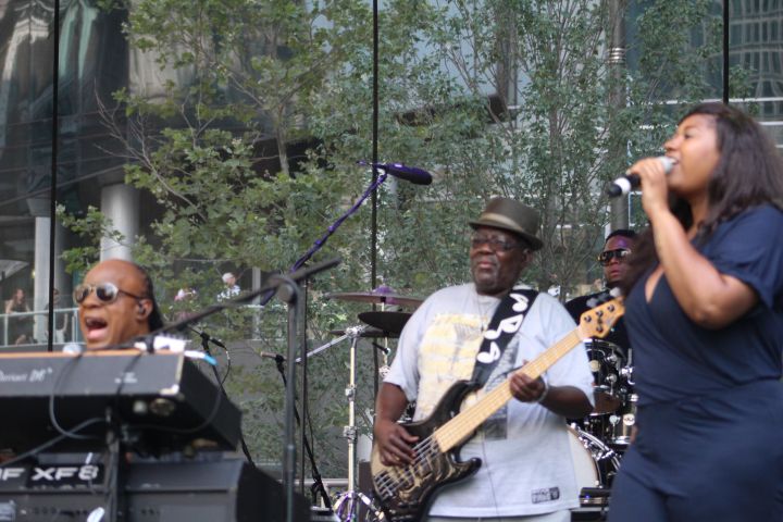 Stevie Wonder Pop Up Concert In Philadelphia {Exclusive Photos}