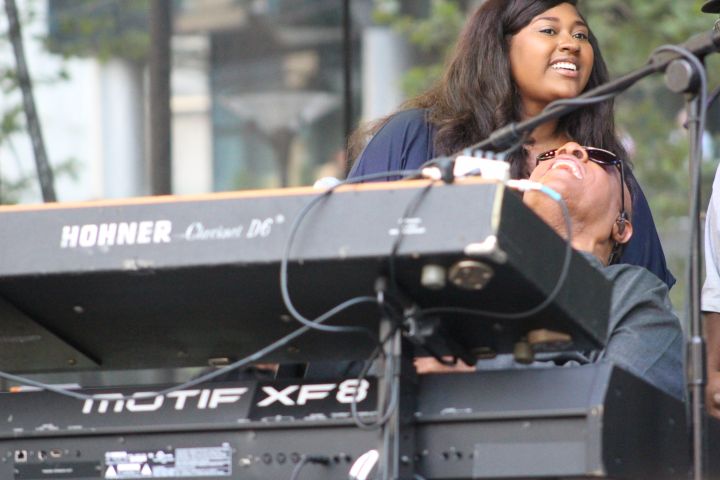 Stevie Wonder Pop Up Concert In Philadelphia {Exclusive Photos}