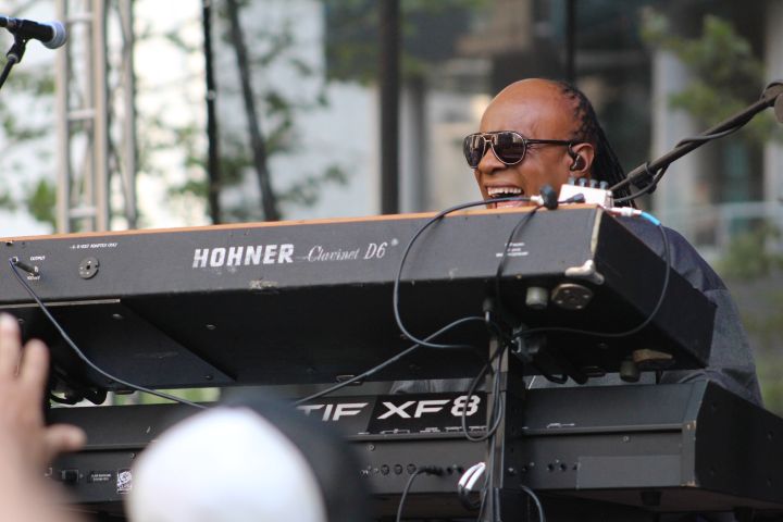 Stevie Wonder Pop Up Concert In Philadelphia {Exclusive Photos}