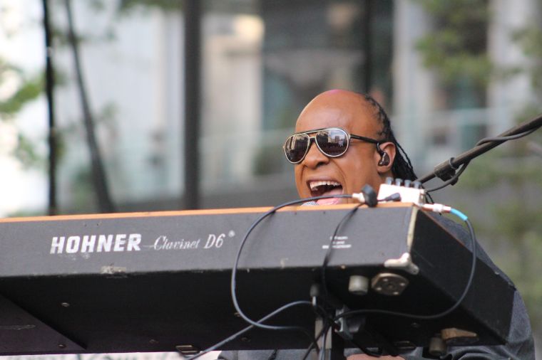 Stevie Wonder Pop Up Concert In Philadelphia {Exclusive Photos}