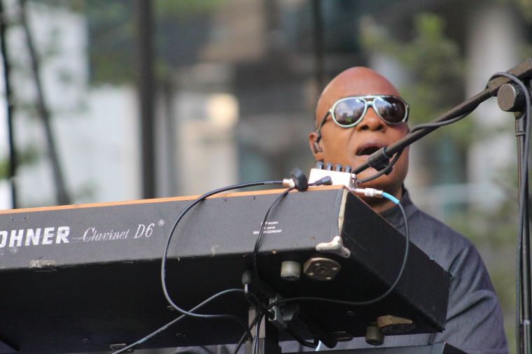 Stevie Wonder Pop Up Concert In Philadelphia {Exclusive Photos}