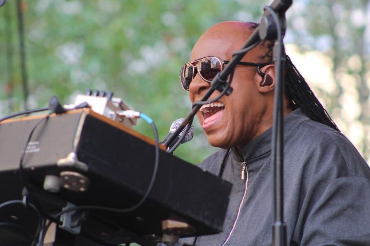 Stevie Wonder Pop Up Concert In Philadelphia {Exclusive Photos}