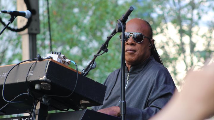 Stevie Wonder Pop Up Concert In Philadelphia {Exclusive Photos}