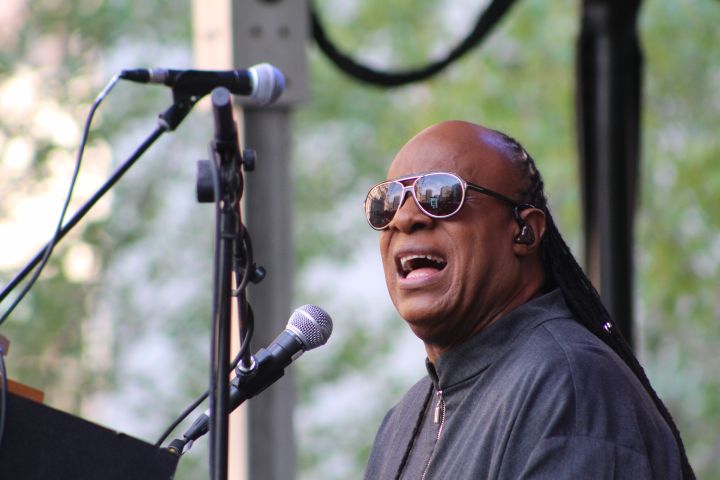 Stevie Wonder Pop Up Concert In Philadelphia {Exclusive Photos}