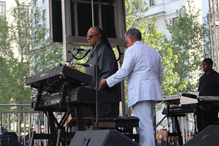 Stevie Wonder Pop Up Concert In Philadelphia {Exclusive Photos}