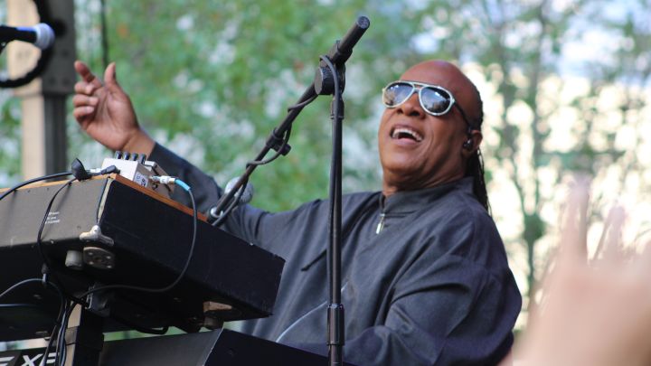 Stevie Wonder Pop Up Concert In Philadelphia {Exclusive Photos}