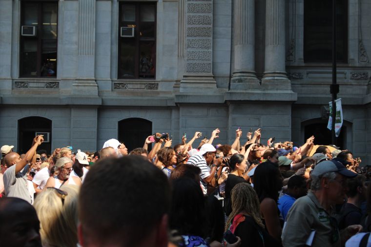 Stevie Wonder Pop Up Concert In Philadelphia {Exclusive Photos}