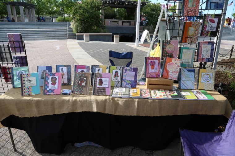 Sites, Sounds, and Fun In The Sun At Praise 103.9's Praise In the Park (Crowd Shots)