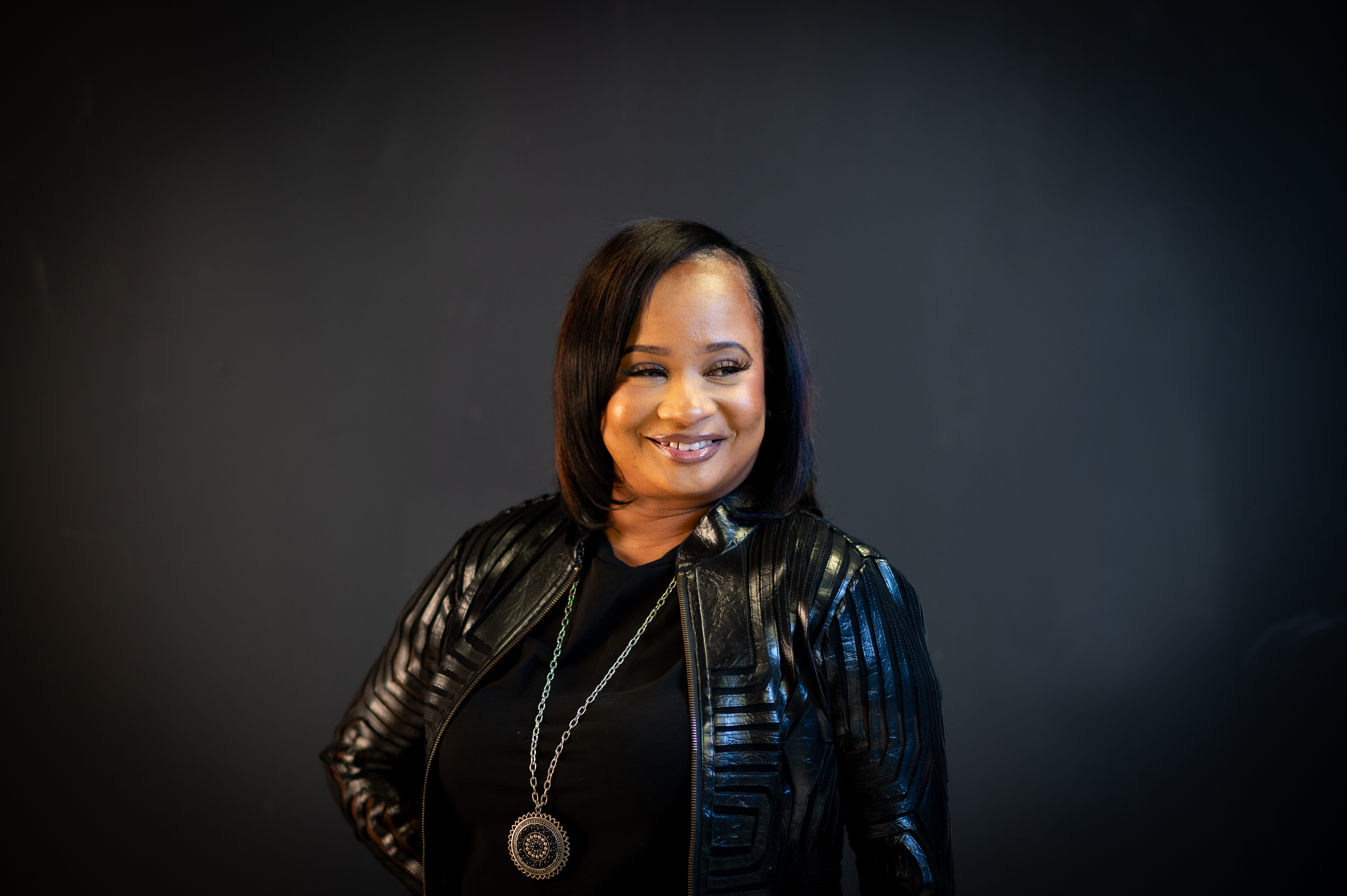 Robyn Simone headshot